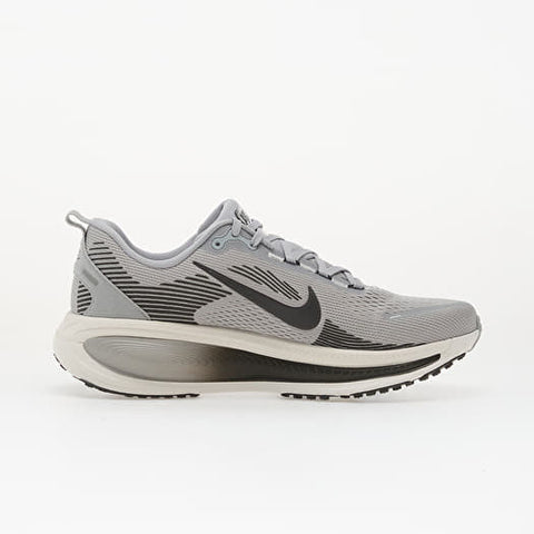 Nike Men's Vomero 18