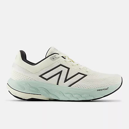 New Balance Women's 860 v14